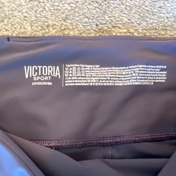 Victoria’s Sport Total Knockout Tights - Picture 2 of 3